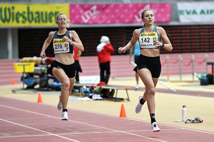 Lange Zeit widmete sich Carina Reicht (re.) nur dem Laufsport.