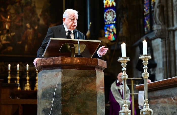 Alt-Bundeskanzler Franz Vranitzky nahm Abschied von Harald Serafin.