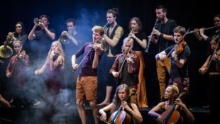 Das deutsche Stegreif Orchester zeichnet sich durch einen ganz neuen Zugang zum klassischen ...