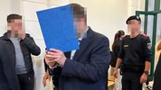 Angeklagter vor Gericht in St. Pölten. Er bekannte sich vollinhaltlich schuldig.