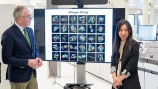 Stephan Pernkopf &amp; Wissenschafterin Huey-Jy Huang (sie leitete die Studie)