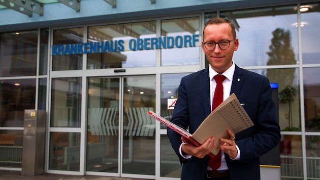 Für Patienten und Mitarbeiter soll sich nichts ändern. Georg Djundja freut sich über das ...