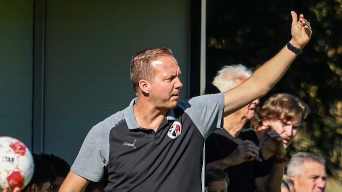 Coach Christoph Meier geht mit Wildon als Tabellenführer in das heiße Derby.