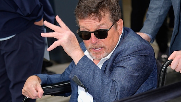 Michael J. Fox stand für eine Gastrolle in der Serie „Shrinking“ vor der Kamera und schwärmt von ...