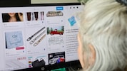 Wer zur älteren Generation gehört, stößt oft auf Hürden. Vor allem die Digitalisierung fordert.
