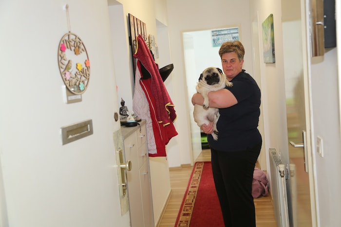 Tamara H. wohnt mit Sohn und Hund auf wenigen Quadratmetern. Seit Monaten kämpft sie mit ...