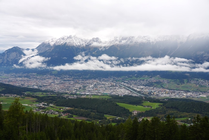 Zuletzt war die auf der anderen Inntalseite liegende Nordkette noch schneebedeckt.