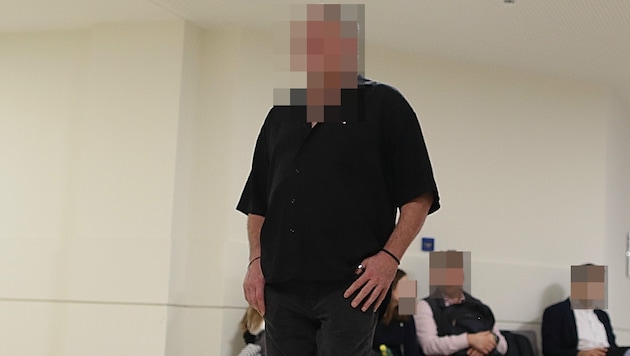 Am Donnerstag musste der 55-Jährige im Wiener Landl Platz nehmen.