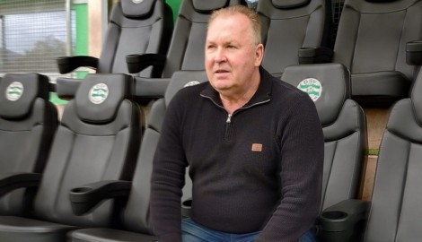 Obmann Peter Krenmayr duldet keine verbalen Entgleisungen auf der Tribüne.