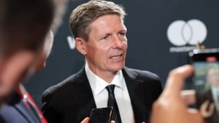 Oliver Glasner reagiert auf das Bayern-Gerücht.