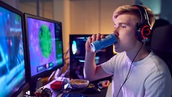 Schon die Jüngsten greifen zu den aufputschenden Drinks.