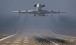 Der NATO-Stützpunkt in Geilenkirchen beherbergt die AWACS-Flotte, die mit Frühwarn- und ...