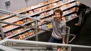 Auf zwei Stockwerken bietet der Supermarkt in Meidling ein Vollsortiment für den täglichen ...