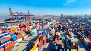 Container in der chinesischen Provinz Zhejiang