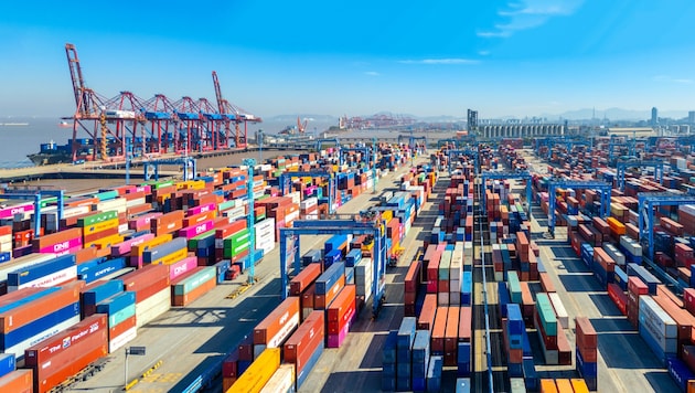 Container in der chinesischen Provinz Zhejiang