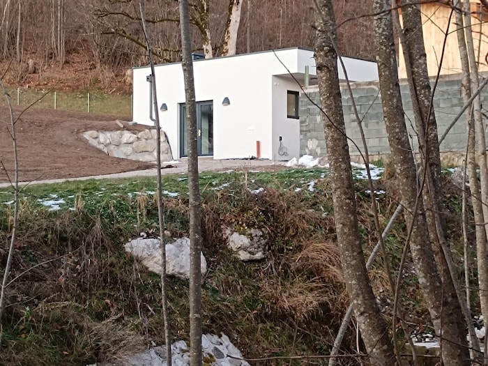 Der Abriss war nicht genehmigt, genauso wie der Neubau einer Wohnung. Die Gemeinde hat die ...