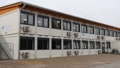 Die Container-Schule in Ried im Innkreis wurde evakuiert.