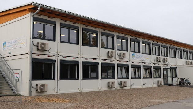 Die Container-Schule in Ried im Innkreis wurde evakuiert.