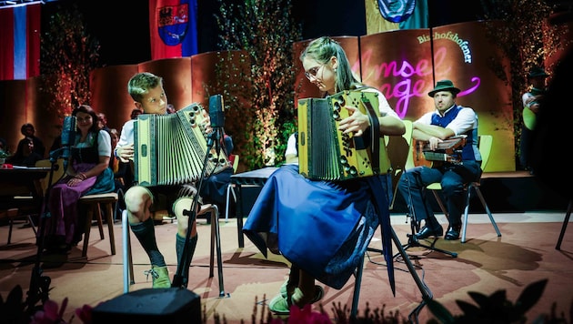 Vor allem die jungen Musiker probieren sich gerne in verschiedenen Stilen aus, mischen Genres ...