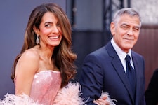 Glamour pur: Amal Clooney stiehlt Ehemann George bei der „Jay Kelly“-Premiere in London mit ...