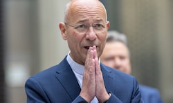 Bei den klärenden Gesprächen, die der Wiener Erzbischof Josef Grünwidl derzeit mit Toni Faber in ...