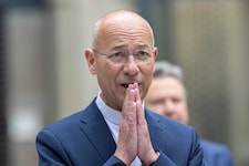 Bei den klärenden Gesprächen, die der Wiener Erzbischof Josef Grünwidl derzeit mit Toni Faber in ...