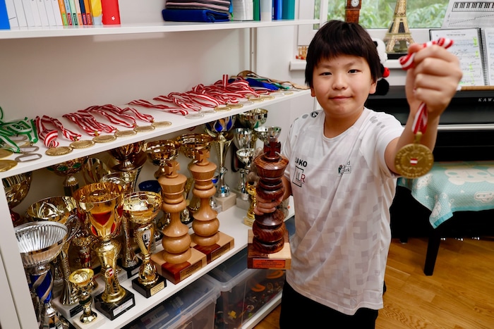 Leons Kinderzimmer ist voller Medaillen und Pokale