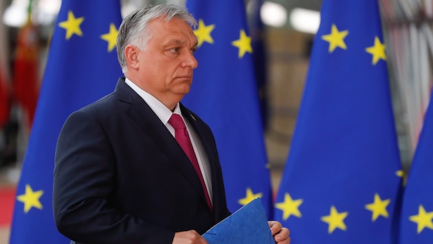 Viktor Orbán meint, dass die EU „in den Krieg ziehen“ will.