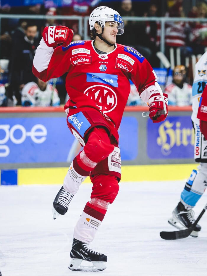 Drei Tore und zwei Assists hat Simeon Schwinger in der ICE-Liga schon verbucht.