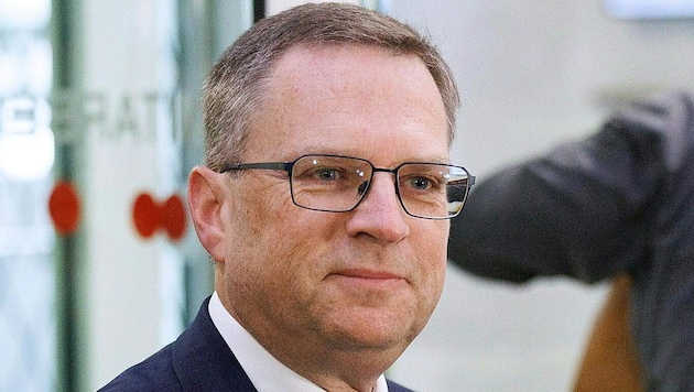 Die „Krone“ hat eine Frage an den ÖVP-Klubobmann nach seinem Verfahren.