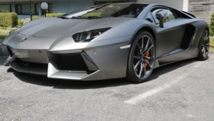 Die beiden Verdächtigen dürften sich in ihrer Leidenschaft für solche Nobel-Karossen wohl ...