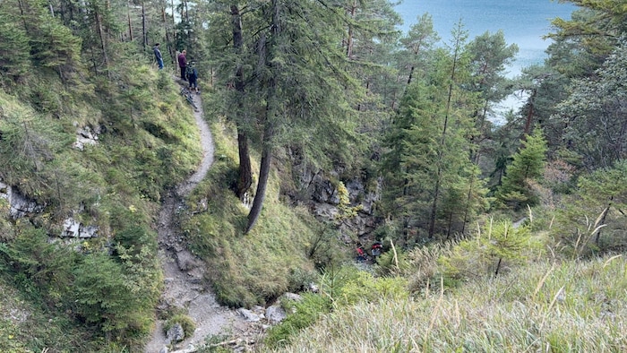 Von diesem Wanderweg stürzte der 30-Jährige in die Tiefe.