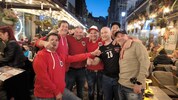 Diese österreichischen Fans feierten Samstag Abend bereits in der Altstadt von Bukarest.