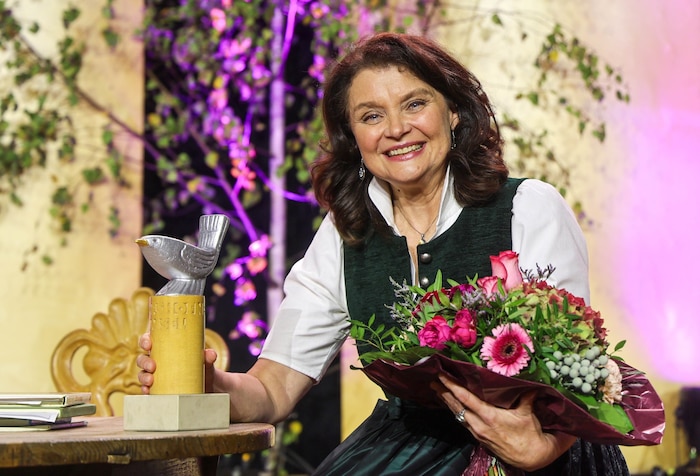Caroline Koller wurde für 15 Jahre Moderation geehrt.