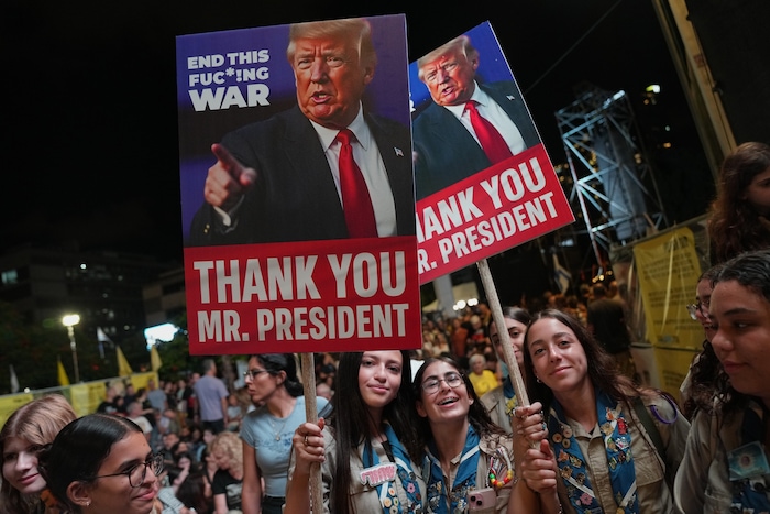 Die Dankbarkeit für Trump, der den Deal einfädelte, ist groß.