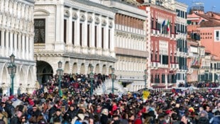 Während Touristen in Strömen kommen, sind neue Einwohner in Venedig höchst selten.