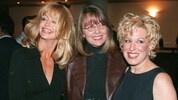 Goldie Hawn (von links), Diane Keaton und Bette Midler bei der Premiere ihres Films „Der Club ...