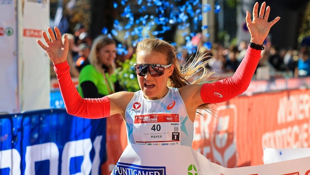 Julia Mayer