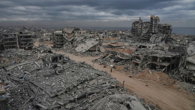 Der Krieg zwischen Israel und der Hamas hat den Küstenstreifen komplett zerstört.