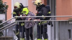 Mieter mussten ins Freie gebracht werden.