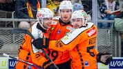 Lukas Haudum (li.) und seine 99ers haben derzeit allen Grund zur Freude.