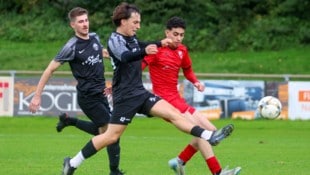 Aggressivität in den Zweikämpfen brachten Siezenheim 1b den Sieg gegen den Liga-Primus.