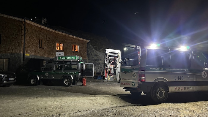 Von der Gießener Hütte aus startete die Bergrettung ihre HIlfsaktion.