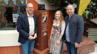 Dietmar Baurecht (Bezirksvorsteher des 15. Wiener Gemeindebezirks), Jacqueline Lugner, Alexander ...