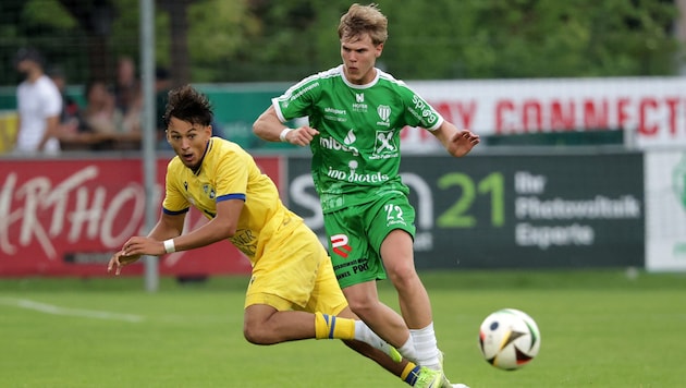 Torschütze Daniel Hölbling (re.) und Retz tobten.