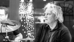 Der in Villach geborene und aufgewachsene Filmmusiker Gerd Schuller ist im Alter von 72 Jahren ...
