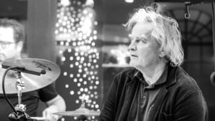 Der in Villach geborene und aufgewachsene Filmmusiker Gerd Schuller ist im Alter von 72 Jahren ...