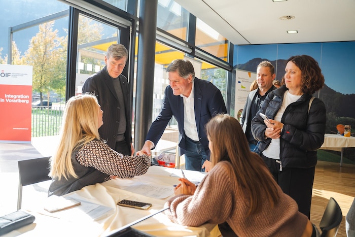 Landesrat Daniel Allgäuer suchte das Gespräch mit den Teilnehmenden.