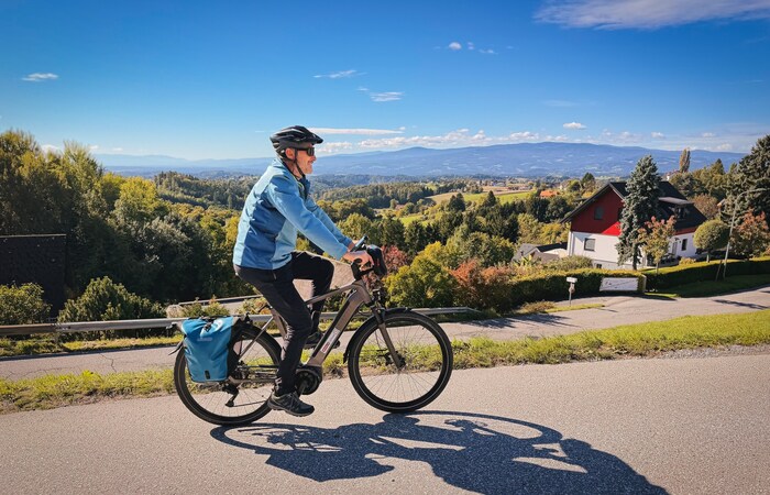 Die Region Graz erlebt man am besten im Sattel eines Fahrrads.