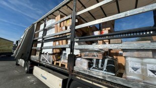 Der Schrott-Laster wurde auf der Rheintalautobahn im Bereich Hörbranz gestoppt.